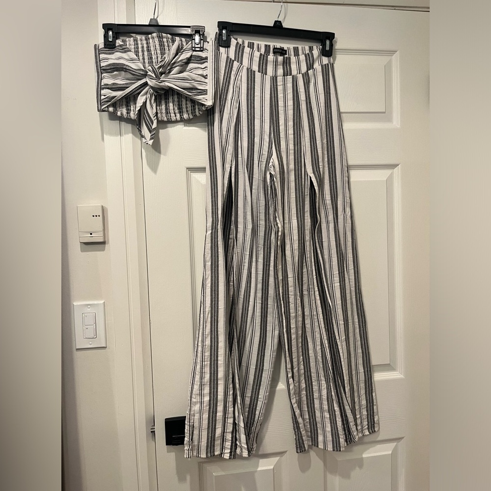 Robertson + Rodeo, two piece set, split front wide bottom let pant